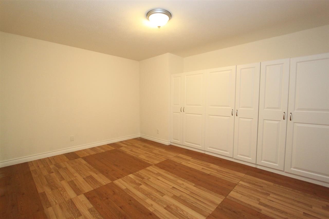 110 E Franklin - Photo 15