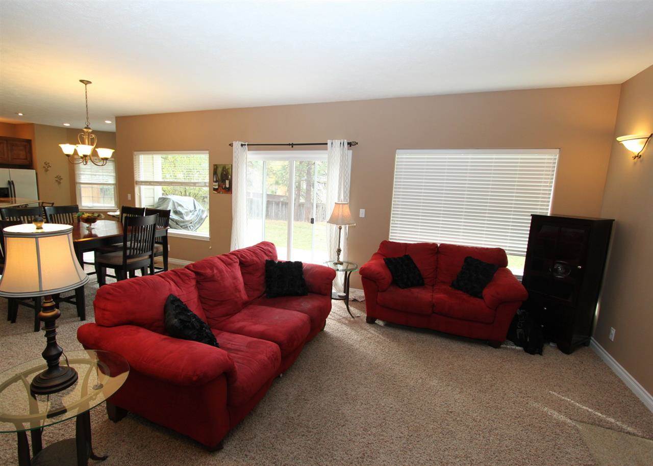 110 E Franklin - Photo 3