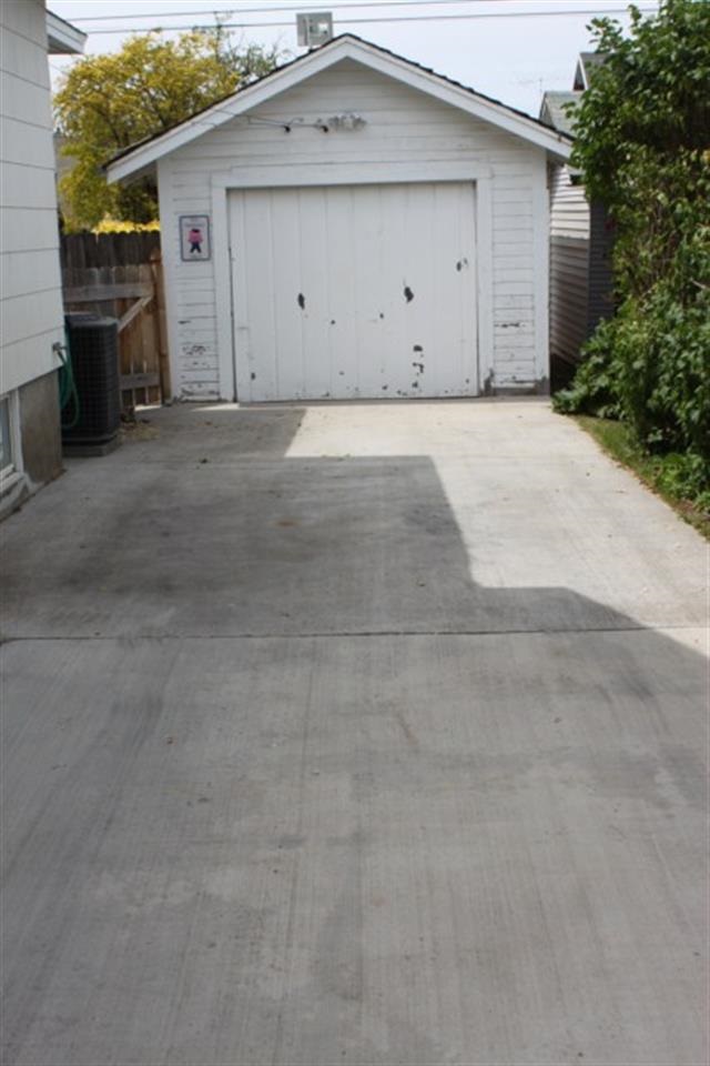 307 E 4th - Photo 9