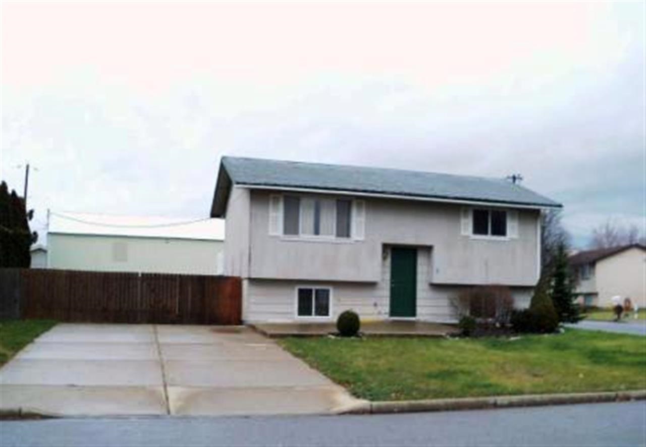 2719 N Woodward Rd - Photo 1