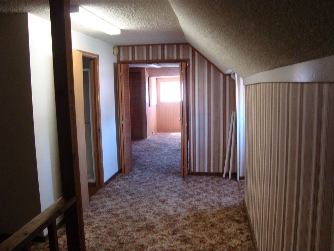 918 W Chelan Ave - Photo 3