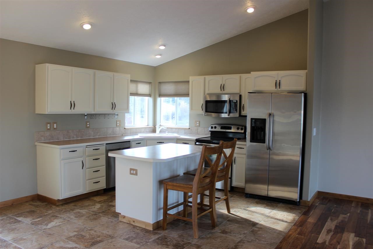 18304 E 11TH Ave - Photo 3