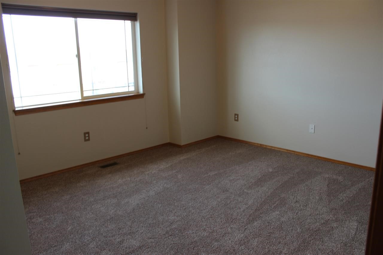 18304 E 11TH Ave - Photo 7