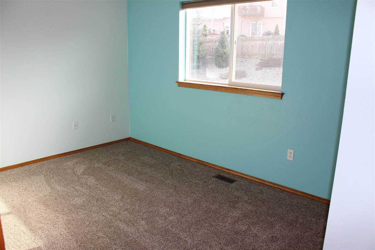18304 E 11TH Ave - Photo 9