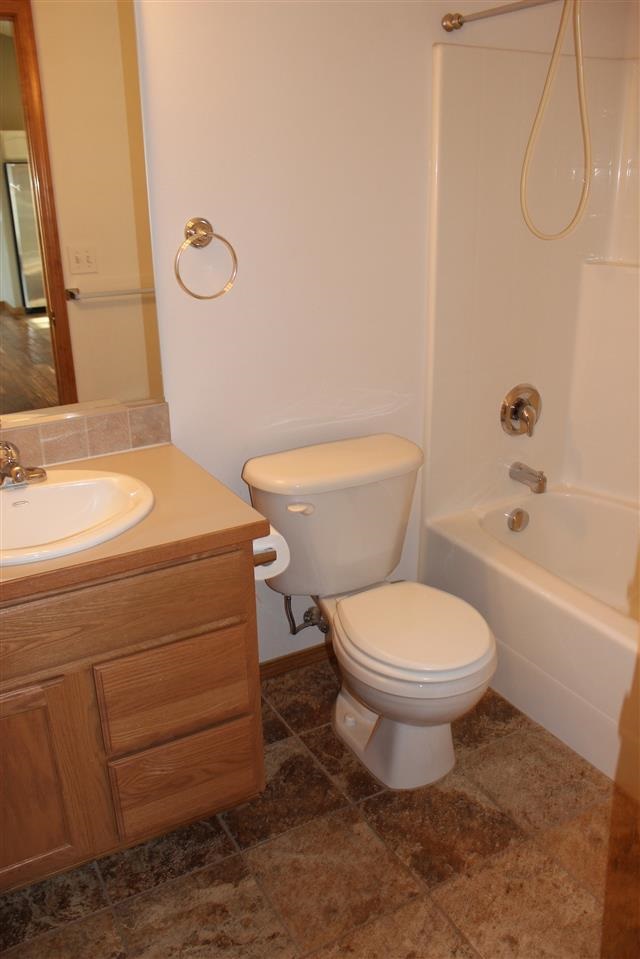 18304 E 11TH Ave - Photo 10