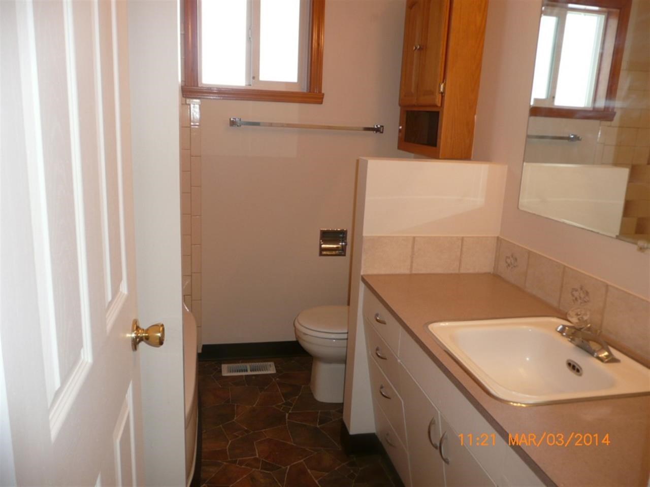 13209 E Main Ave - Photo 7