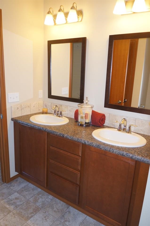 1305 N Robie Ln - Photo 13