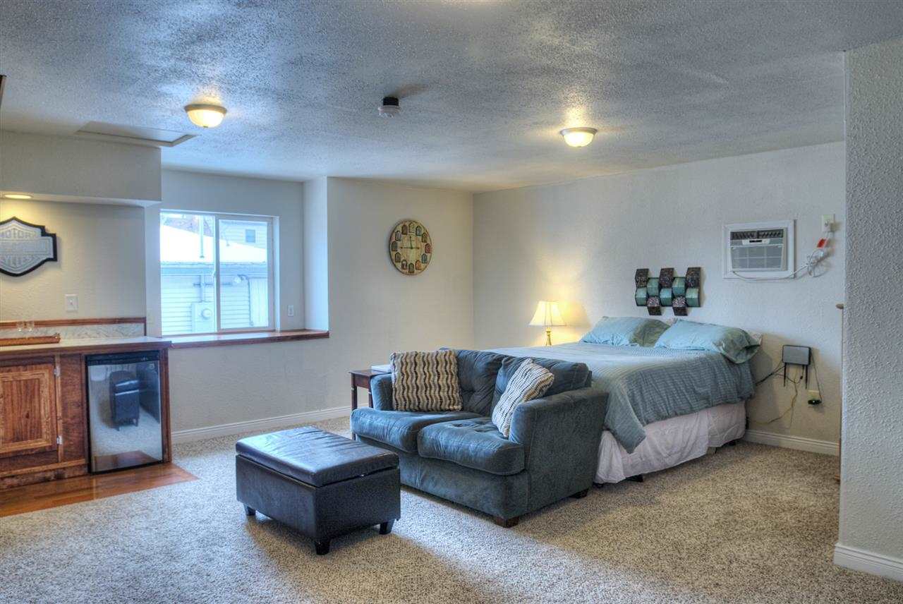 1328 E Rockwell Ave - Photo 5