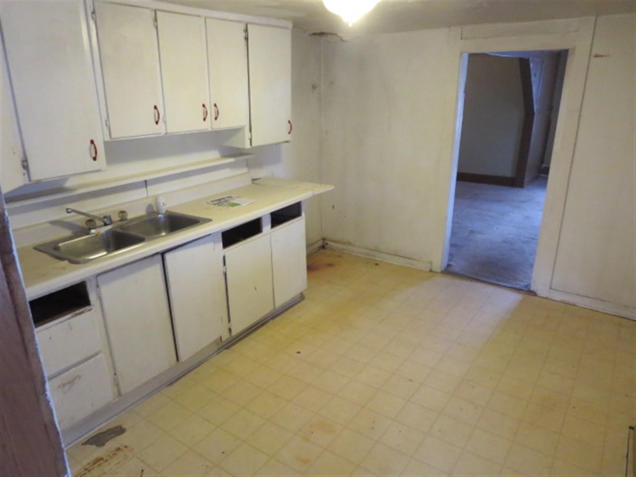 928 N Perry St - Photo 6