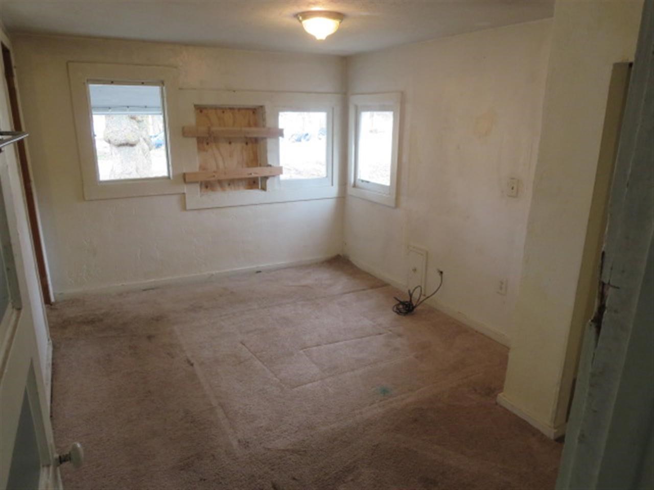 928 N Perry St - Photo 10