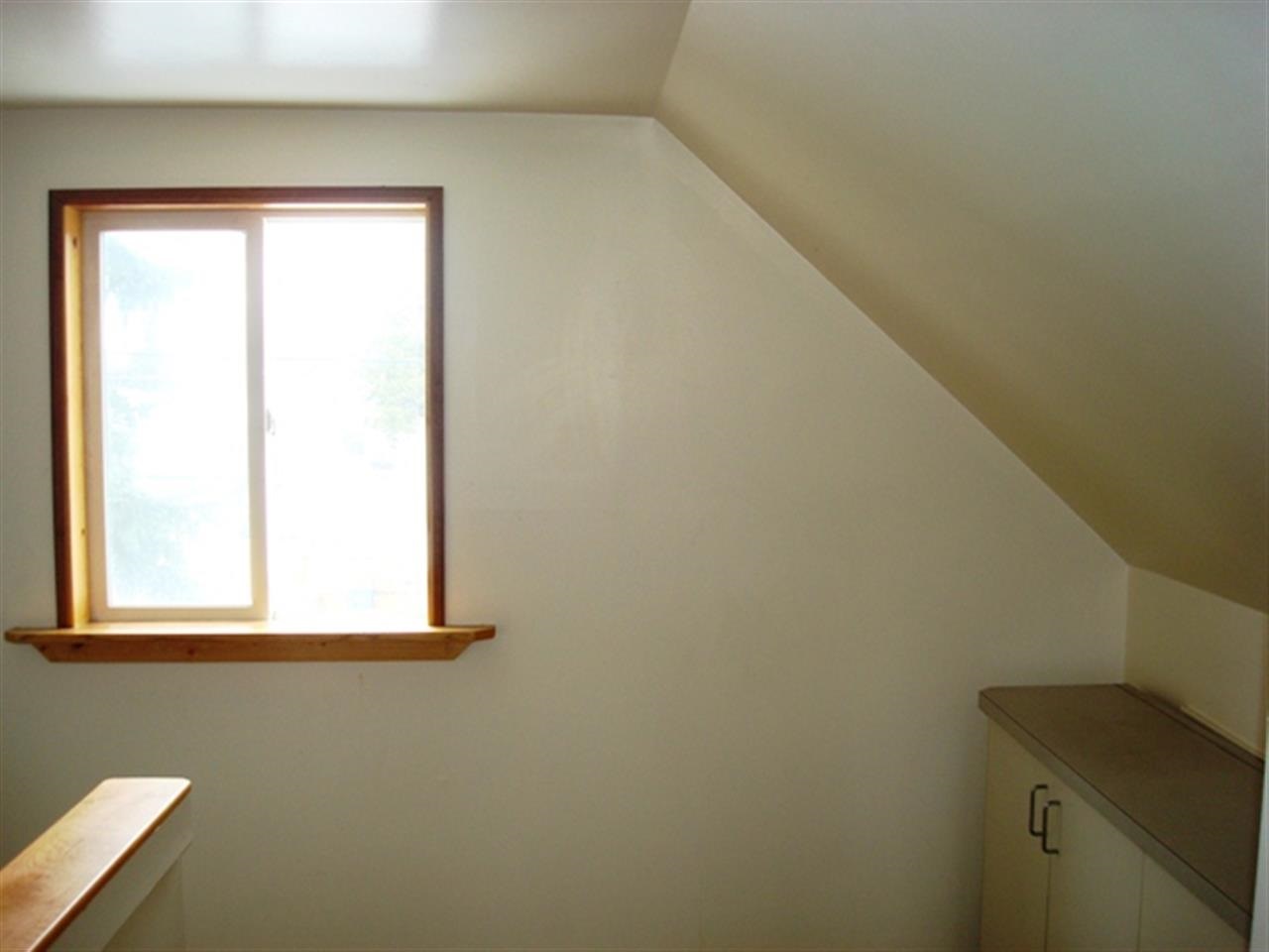 623 E Queen Ave - Photo 7