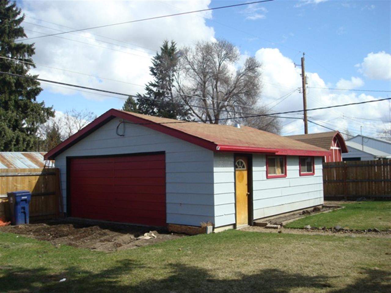 623 E Queen Ave - Photo 8