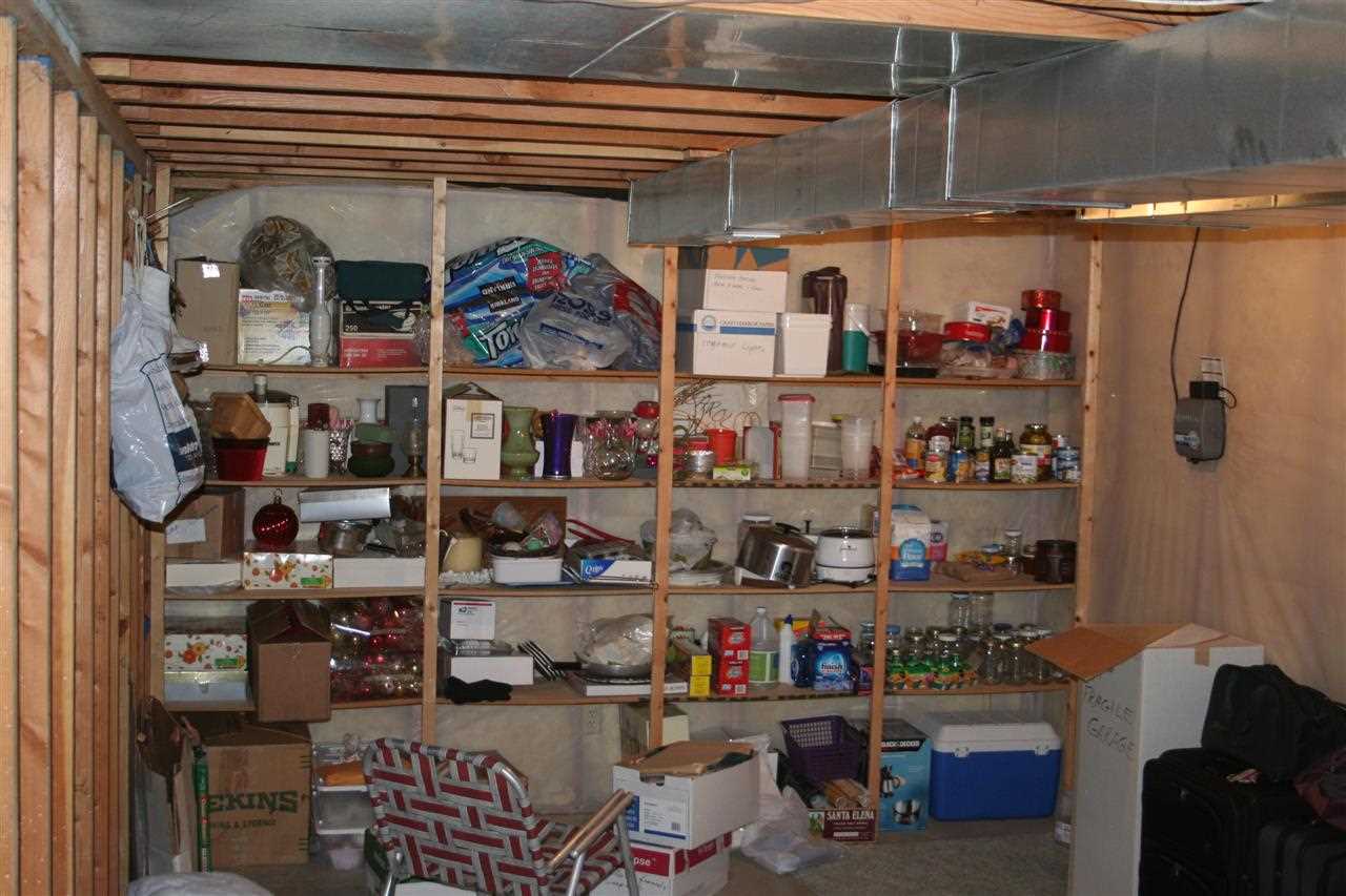 920 N Wright Blvd - Photo 13