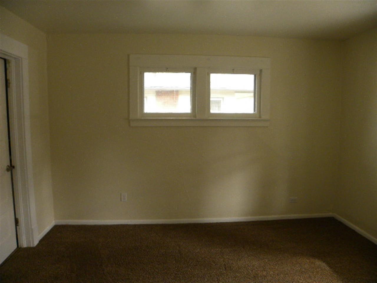 1227 E 16TH - Photo 11