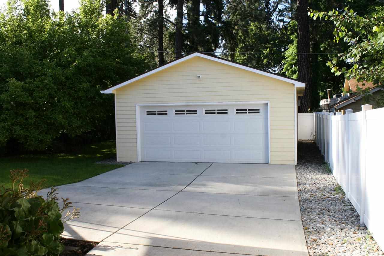218 W 25TH - Photo 8
