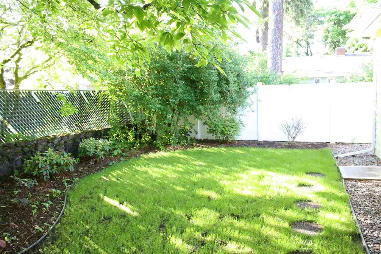 218 W 25TH - Photo 9