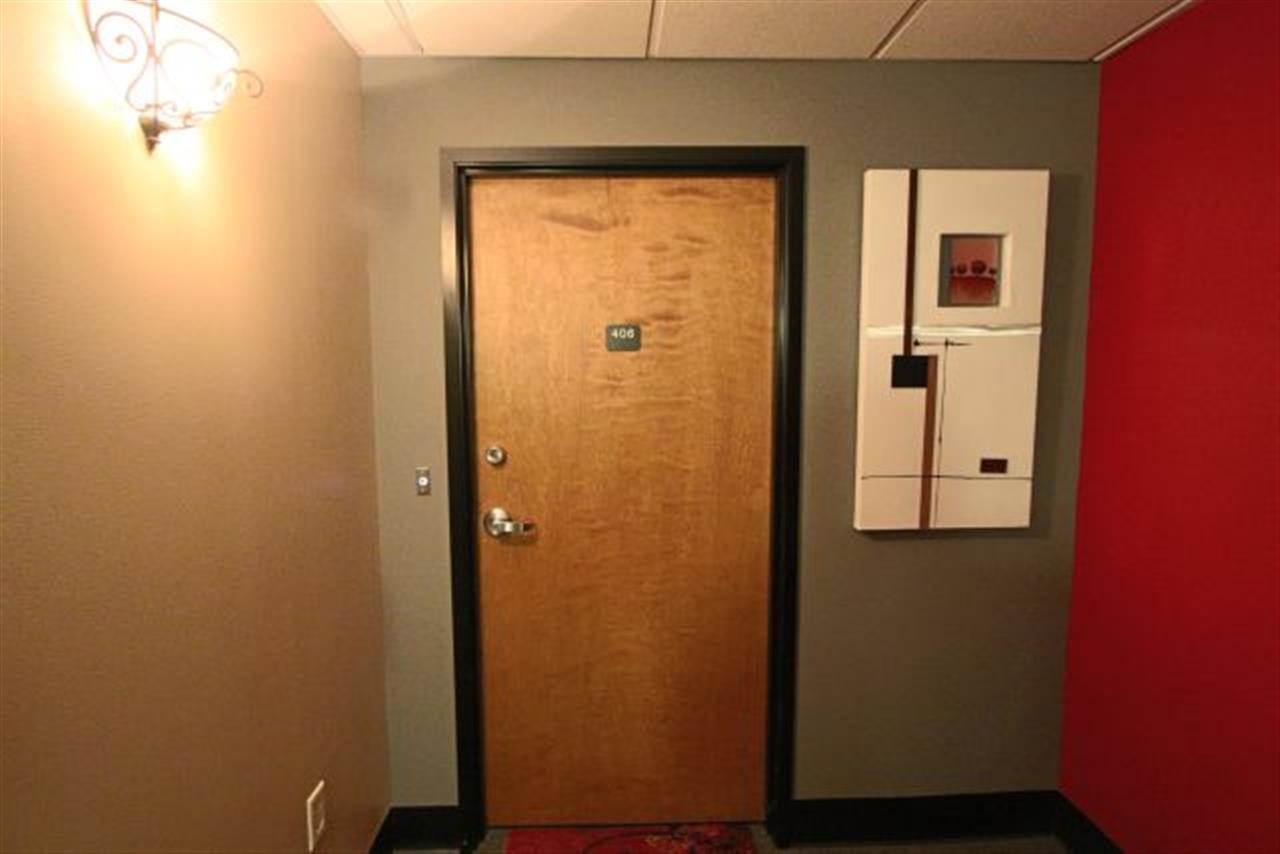 315 W Riverside Ave - Photo 4