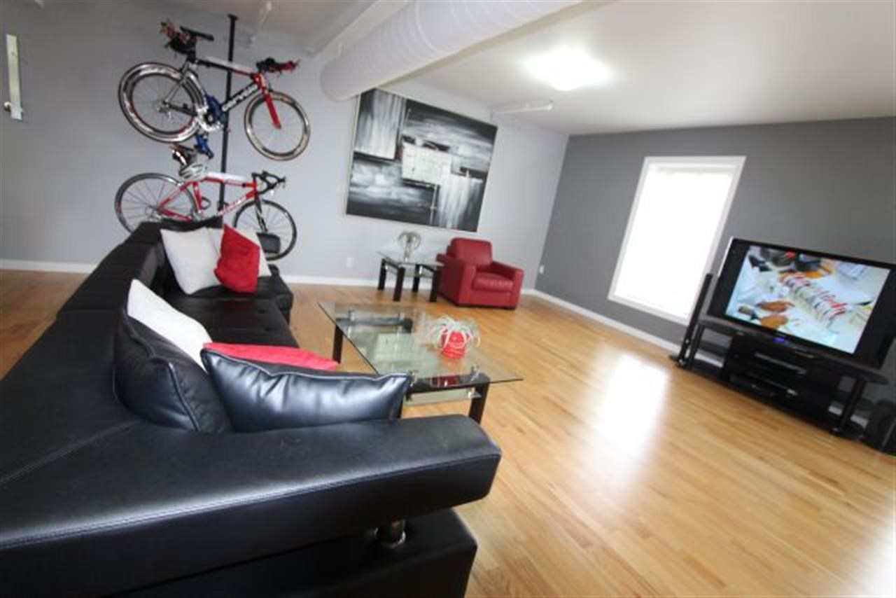 315 W Riverside Ave - Photo 9