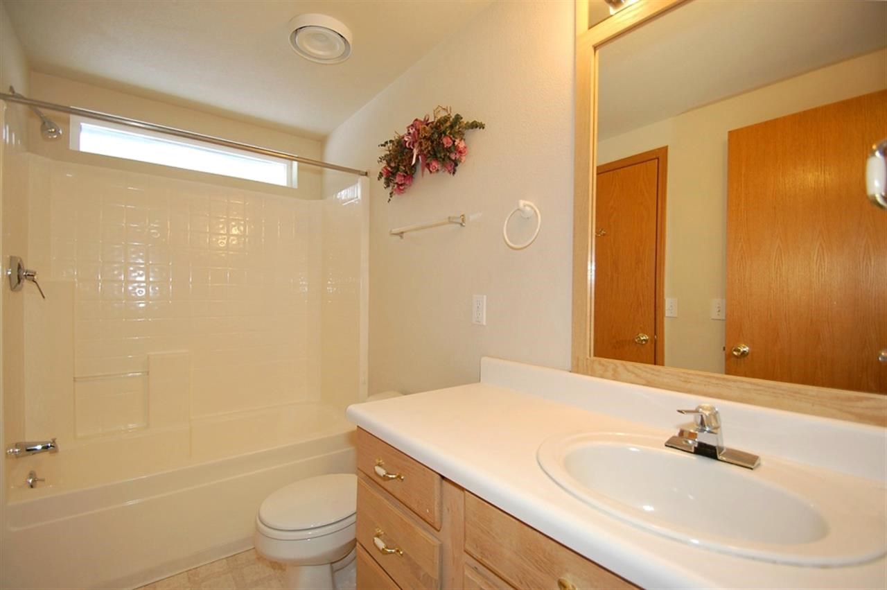 502 Levitch Rd - Photo 7