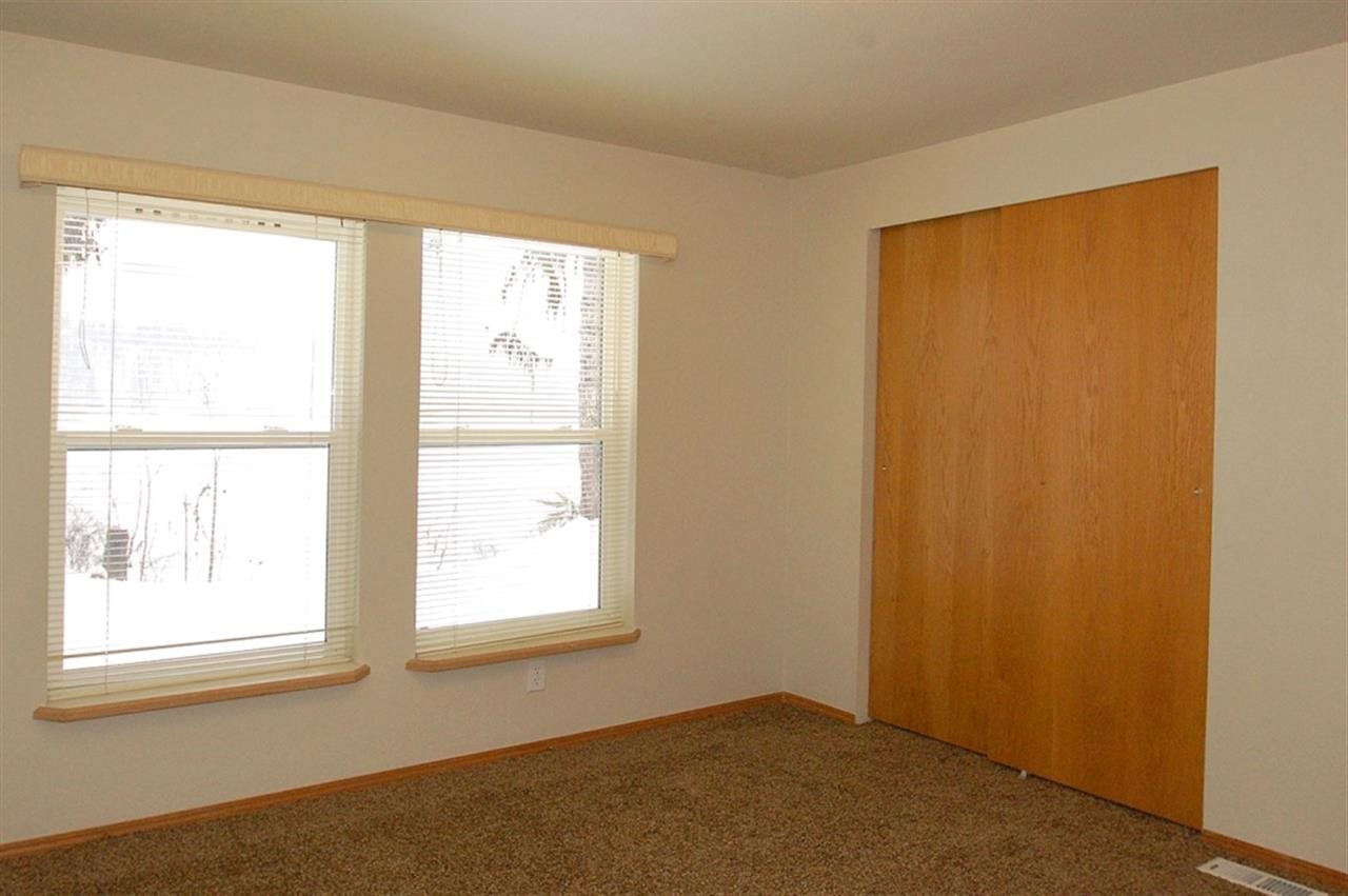 502 Levitch Rd - Photo 8