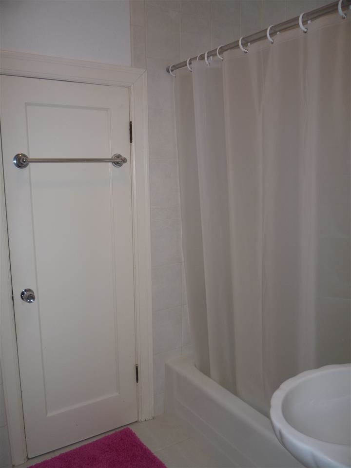 913 E Walton Ave - Photo 12