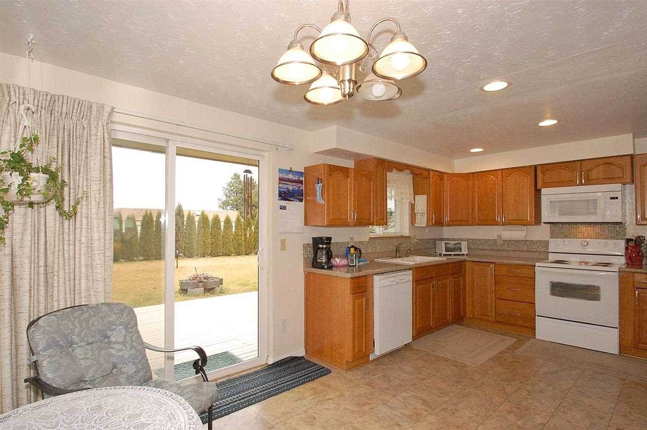1115 E 5th St - Photo 6