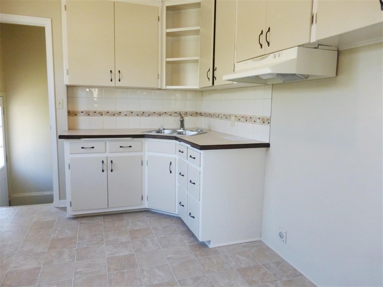 15122 E 1st Ave - Photo 6