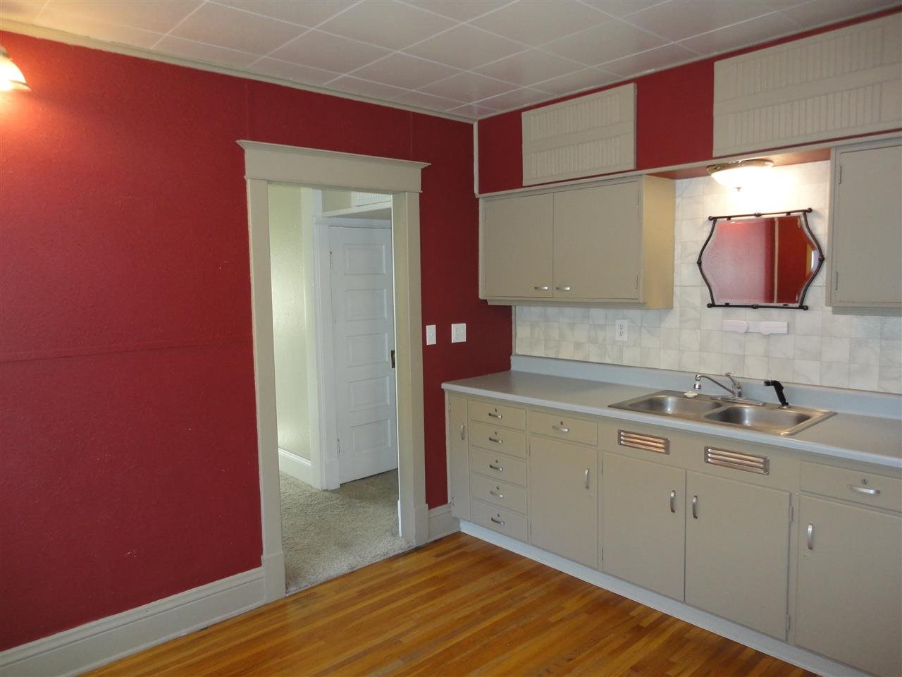 708 E 38th Ave - Photo 8