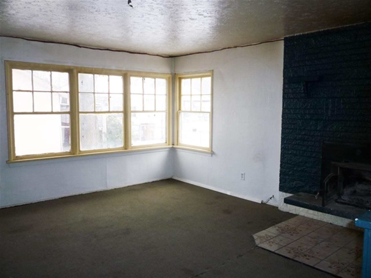 418 E Queen Ave - Photo 3