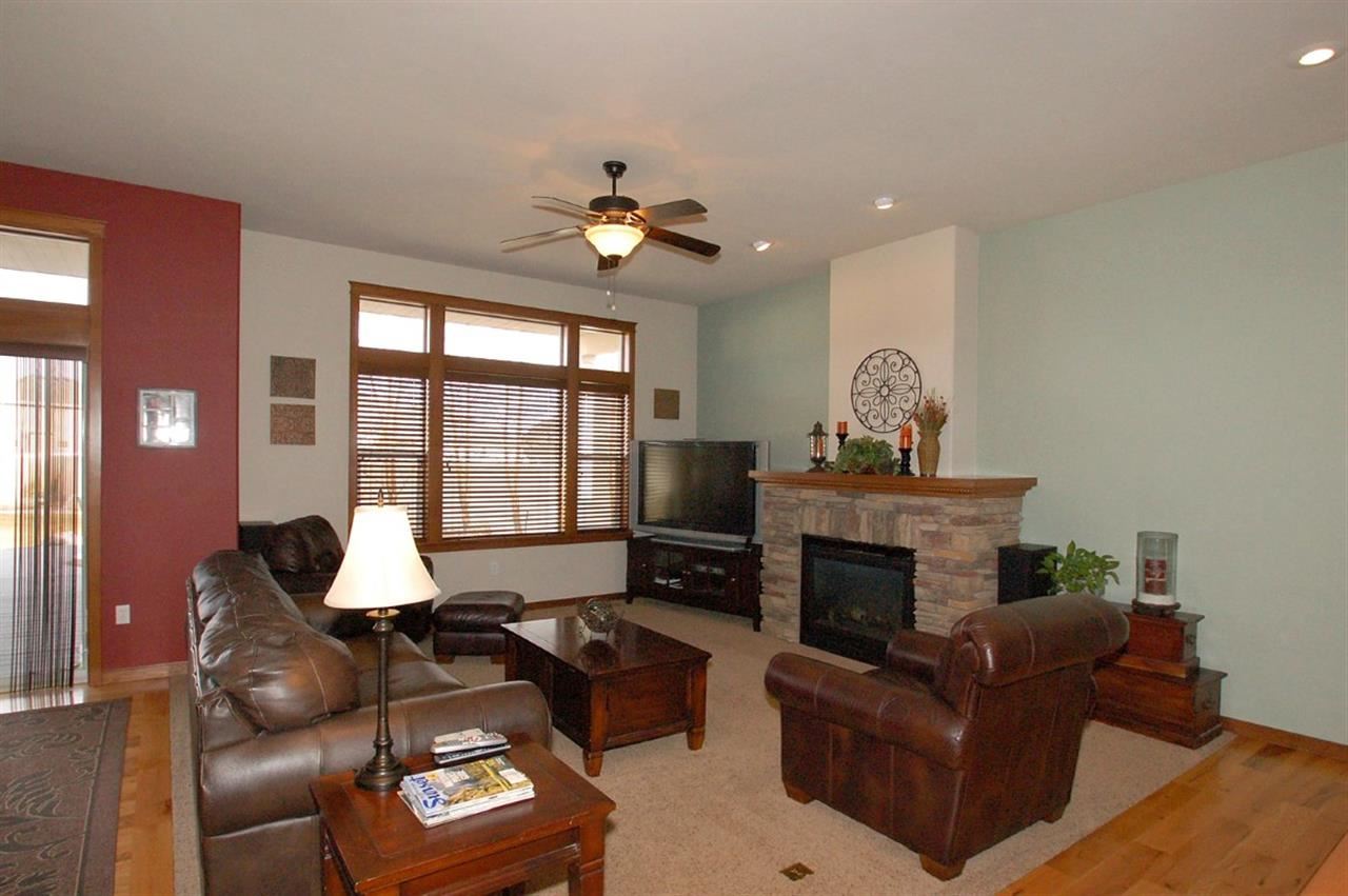 7506 N Nettleton Ct - Photo 3