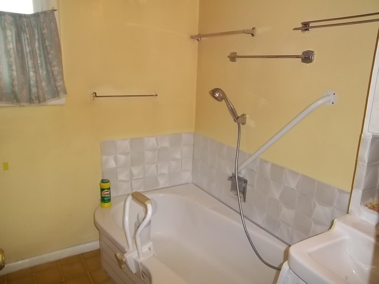 18123 E Montgomery Ave - Photo 6