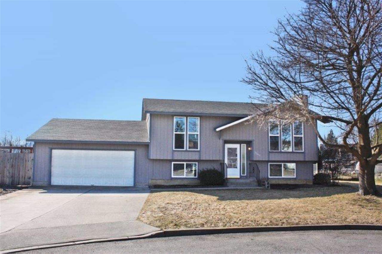 22418 E Olympic Ave - Photo 2