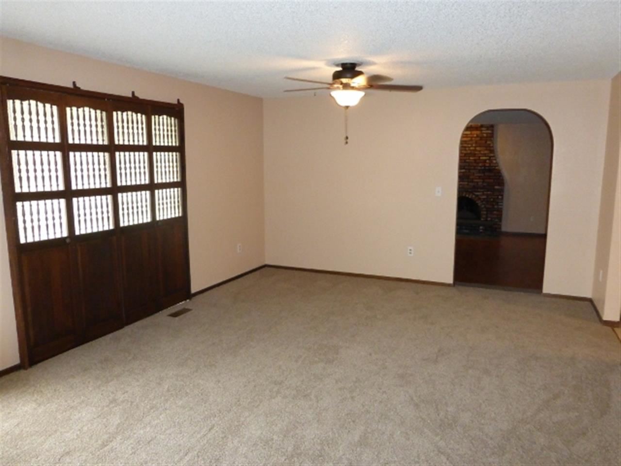 8211 N Standard St - Photo 11
