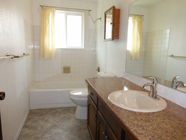 8211 N Standard St - Photo 8