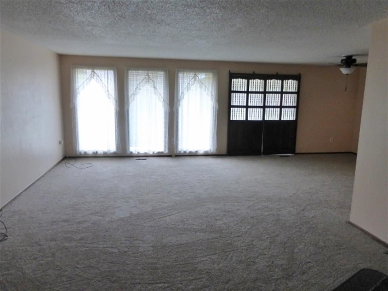8211 N Standard St - Photo 10