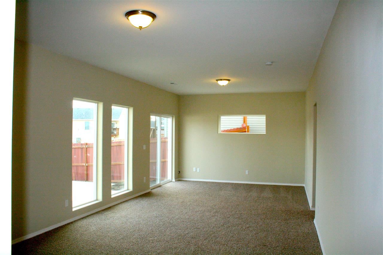 812 E ANGIE - Photo 8