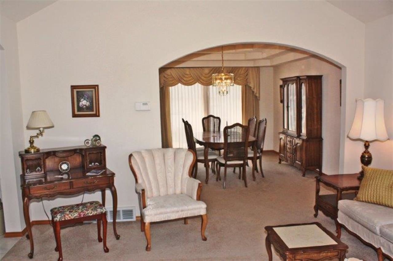 1008 S Harmony Rd - Photo 5