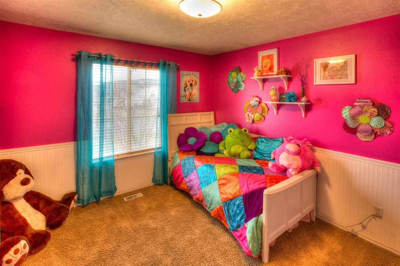 935 N Wright Blvd - Photo 11