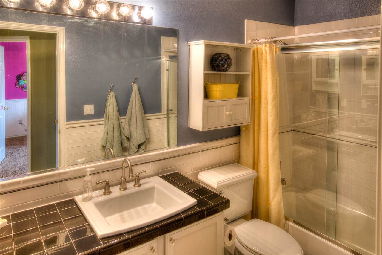 935 N Wright Blvd - Photo 12