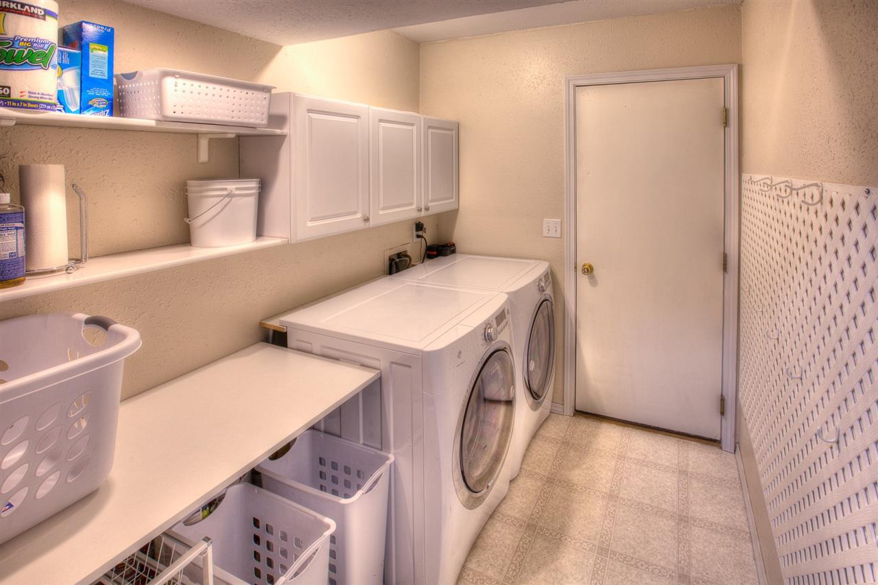 935 N Wright Blvd - Photo 15