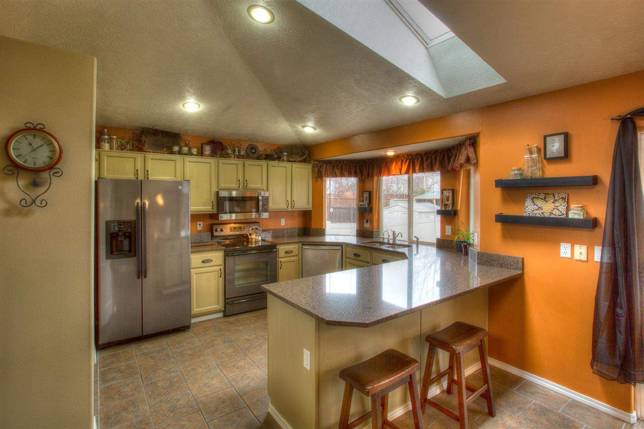 935 N Wright Blvd - Photo 6
