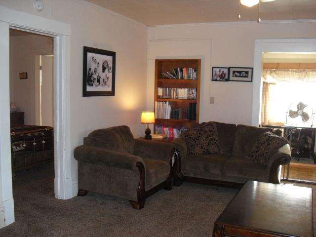 15 SW Dogwood - Photo 4