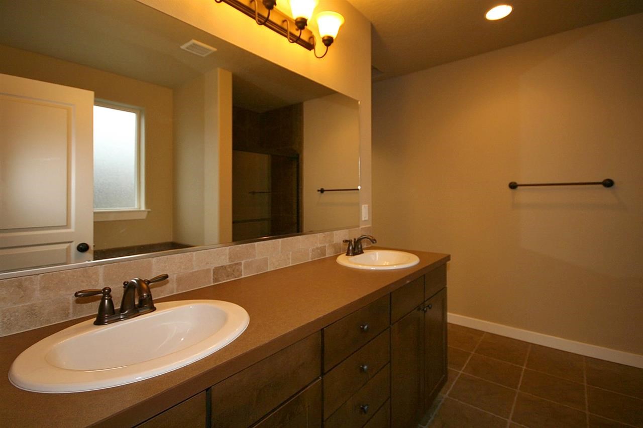 4609 E 22nd Ct - Photo 17