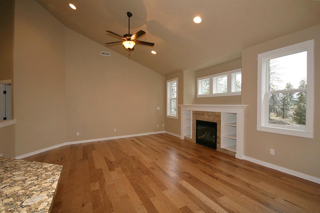 4609 E 22nd Ct - Photo 8