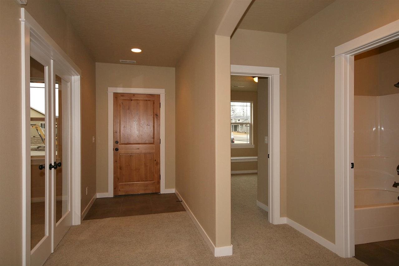 4519 E 22nd Ct - Photo 2