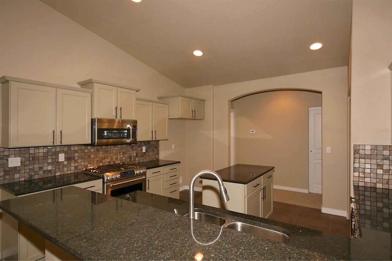 4519 E 22nd Ct - Photo 11