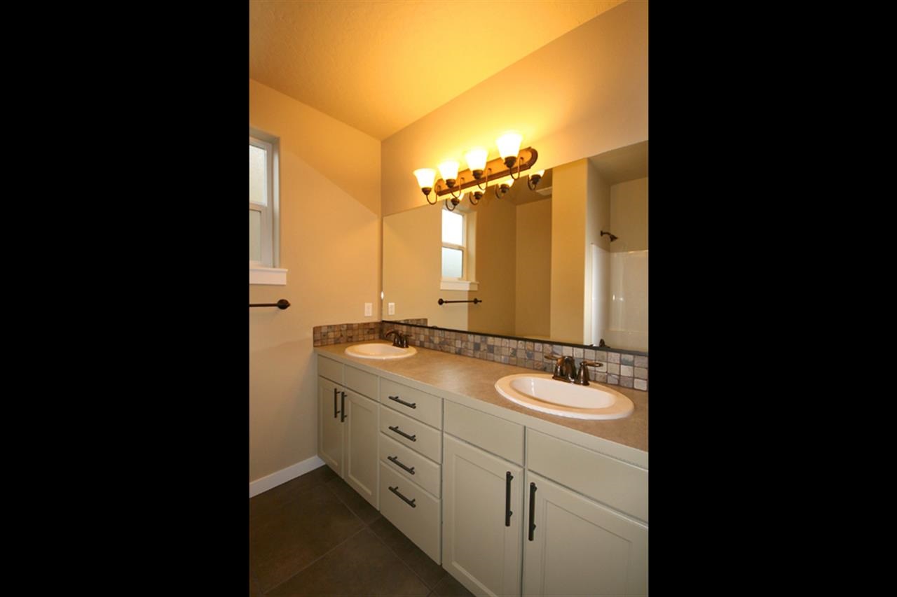 4519 E 22nd Ct - Photo 6