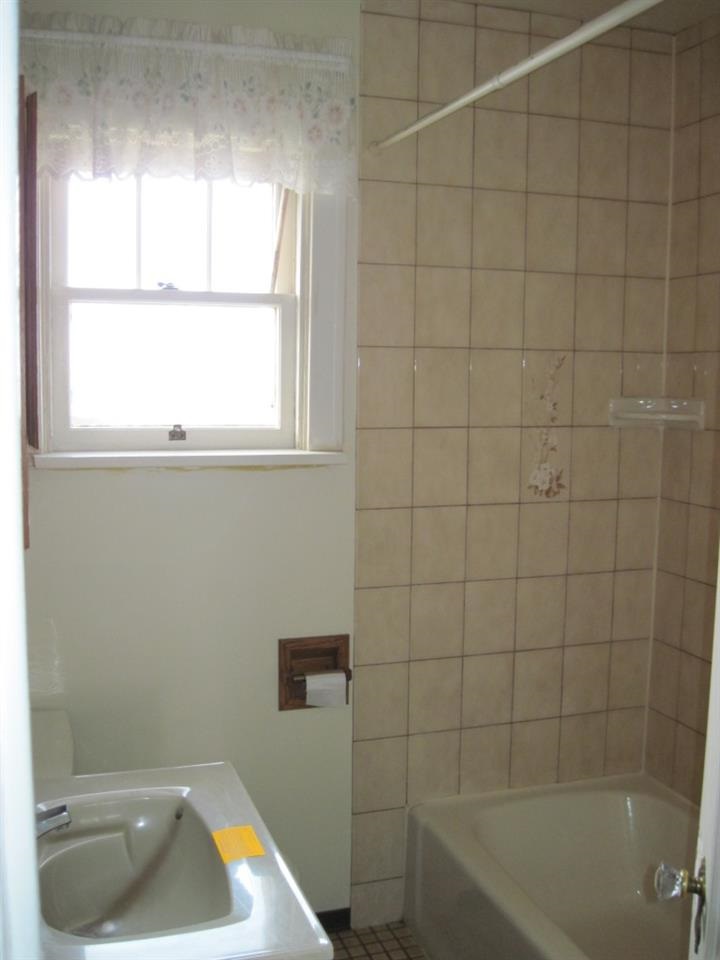 2628 N Napa St - Photo 3