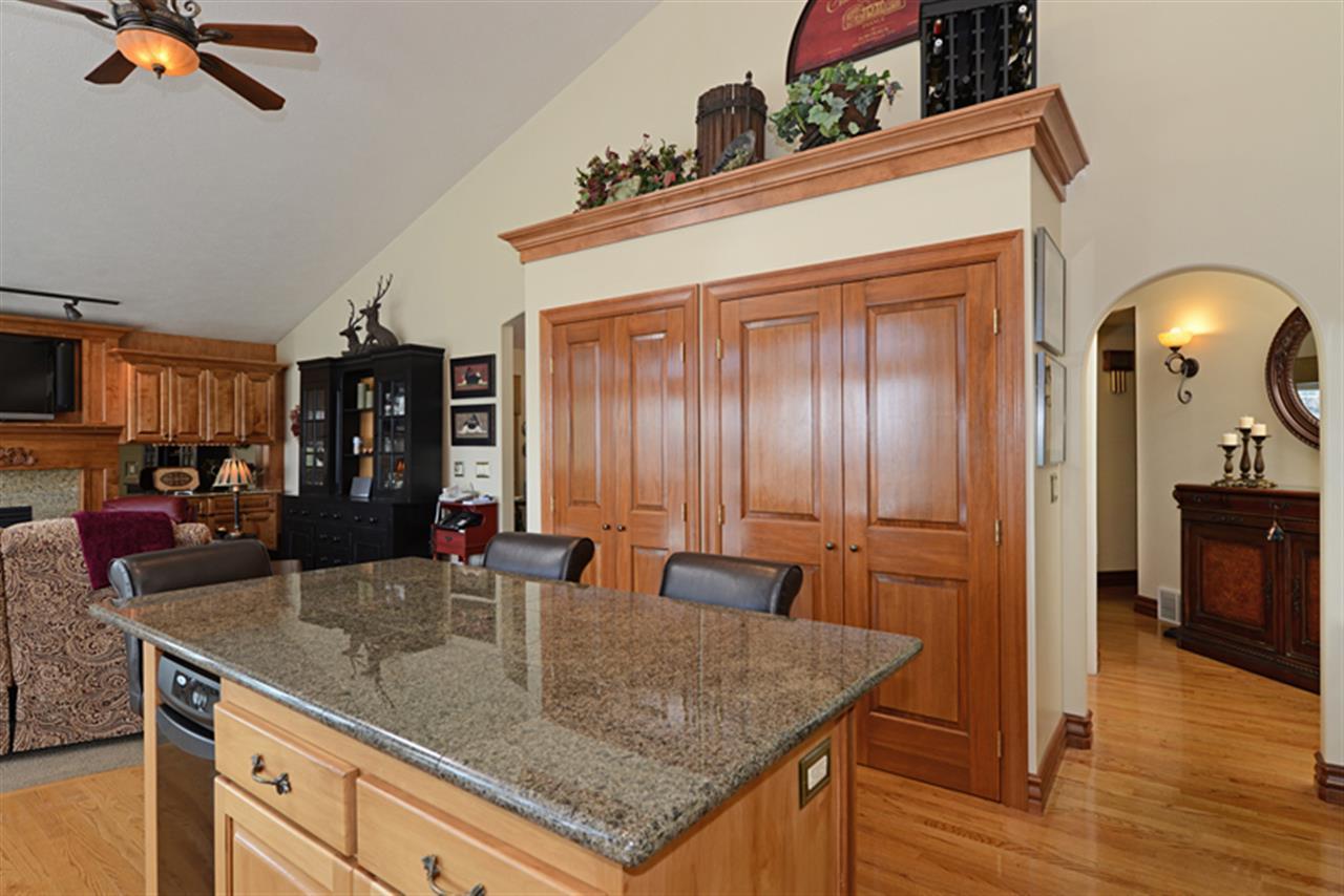 5922 N Summit Ln - Photo 5