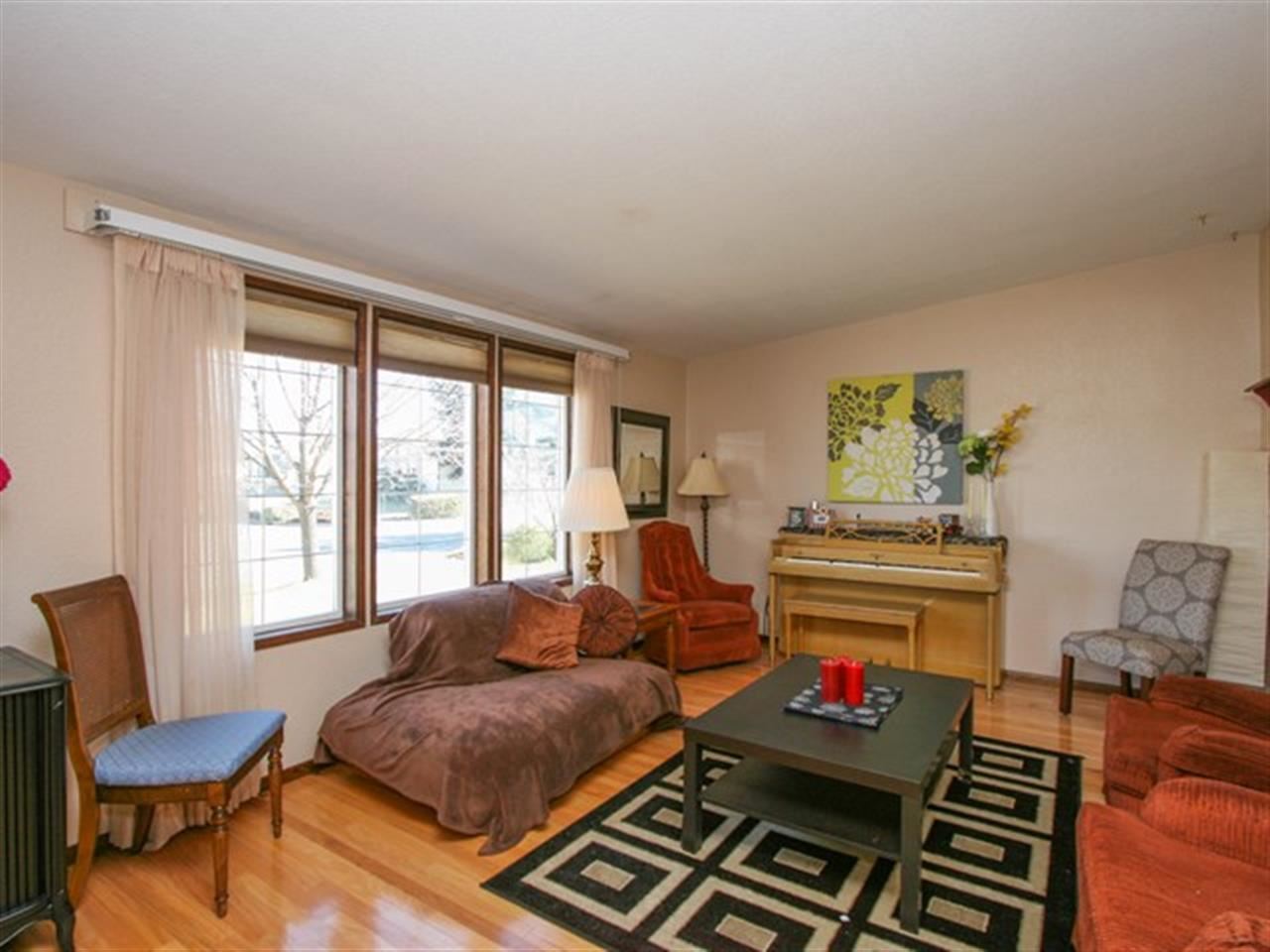 1819 N Glenbrook Rd - Photo 4